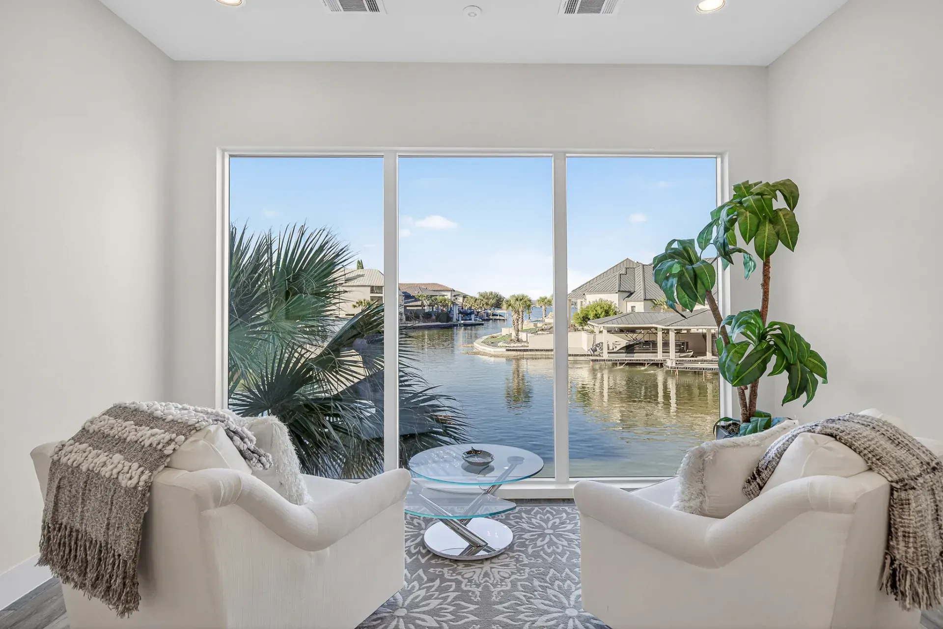 Sitting area with panoramic waterfront views